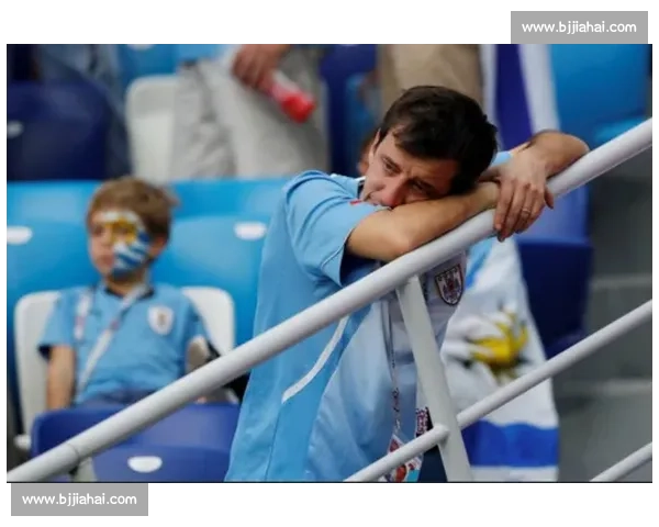 球迷泪洒赛场！青春终将散场，但热爱永不褪色！